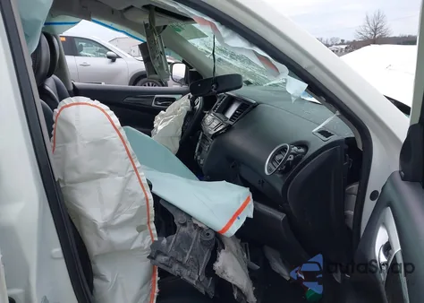 2019 Nissan Pathfinder Sv из США, поврежденный, VIN 5N1DR2MNXKC633983